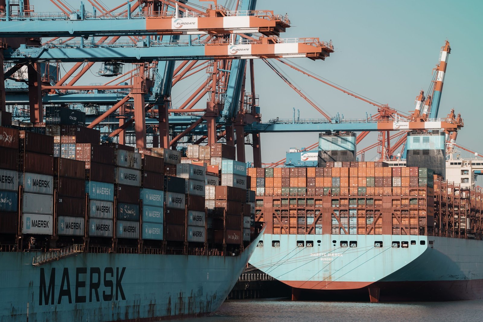 Sea freight and ocean shipping services
